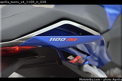 aprilia_tuono_v4_1100_rr_028.jpg