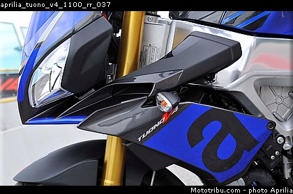 aprilia_tuono_v4_1100_rr_037.jpg
