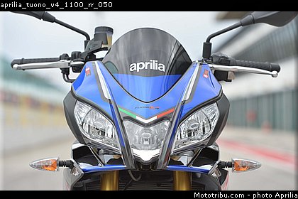 aprilia_tuono_v4_1100_rr_050.jpg