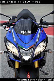 aprilia_tuono_v4_1100_rr_056.jpg