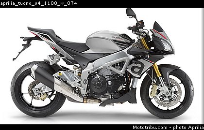 aprilia_tuono_v4_1100_rr_074.jpg