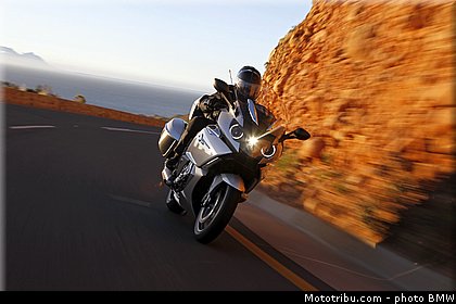 bmw_k1600gt_2011_0015.jpg