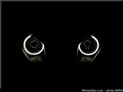 bmw_k1600gt_2011_0200.jpg