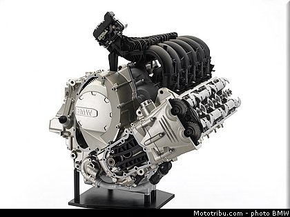 bmw_k1600gt_2011_0266.jpg