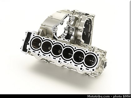 bmw_k1600gt_2011_0271.jpg