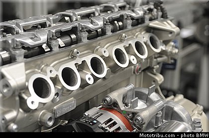 bmw_k1600gt_2011_0288.jpg