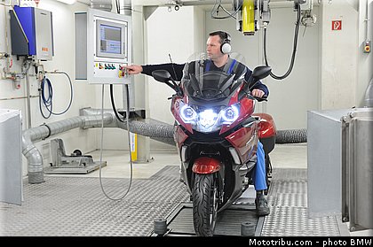 bmw_k1600gt_2011_0291.jpg