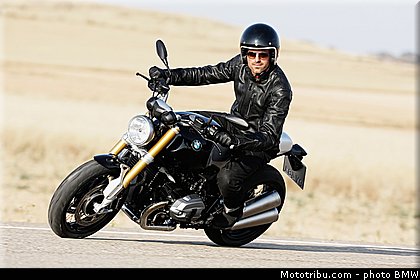 bmw_2014_r_nine_t_0009.jpg