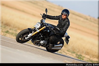 bmw_2014_r_nine_t_0010.jpg