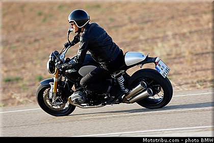bmw_2014_r_nine_t_0011.jpg