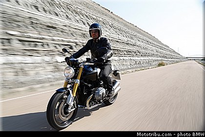 bmw_2014_r_nine_t_0019.jpg