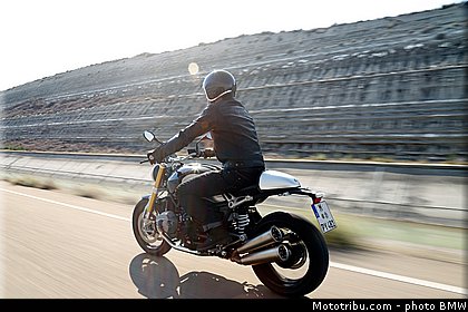 bmw_2014_r_nine_t_0020.jpg