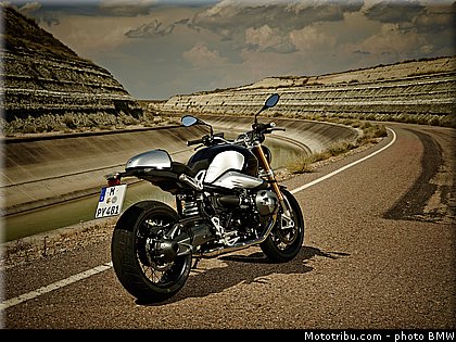 bmw_2014_r_nine_t_0030.jpg