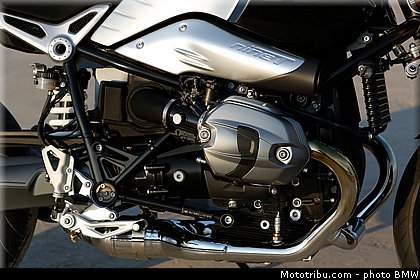 bmw_2014_r_nine_t_0075.jpg