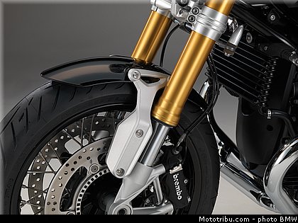 bmw_2014_r_nine_t_0104.jpg