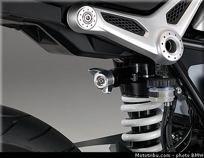 bmw_2014_r_nine_t_0115.jpg