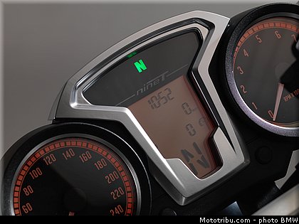 bmw_2014_r_nine_t_0117.jpg