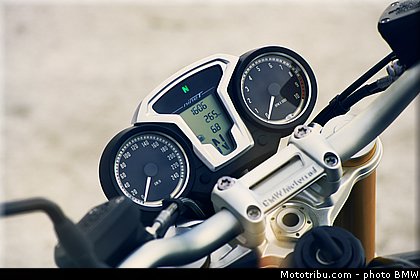 bmw_2014_r_nine_t_0129.jpg