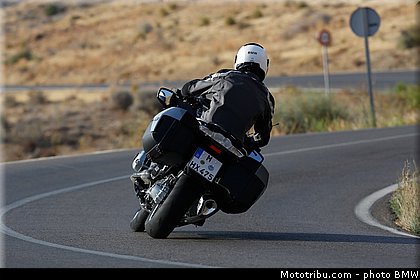 bmw_2014_r_1200_rt_0003.jpg