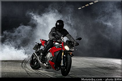 bmw_2014_s_1000_r_0005.jpg