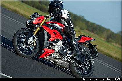 bmw_2014_s_1000_r_0009.jpg