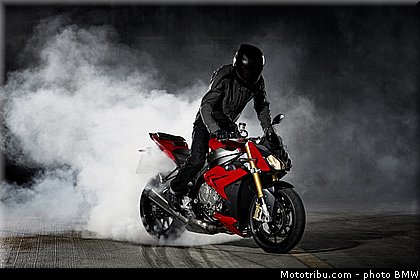 bmw_2014_s_1000_r_0010.jpg