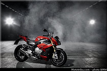 bmw_2014_s_1000_r_0027.jpg