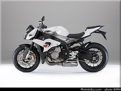 bmw_2014_s_1000_r_0044.jpg