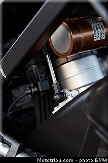 bmw_2014_s_1000_r_0079.jpg