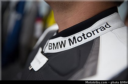 bmw_2014_s_1000_r_0108.jpg