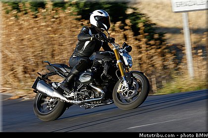 bmw_r_1200_r_2015_0012.jpg