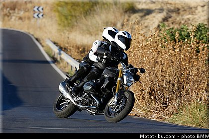 bmw_r_1200_r_2015_0014.jpg