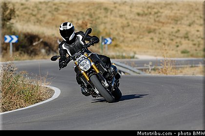 bmw_r_1200_r_2015_0017.jpg