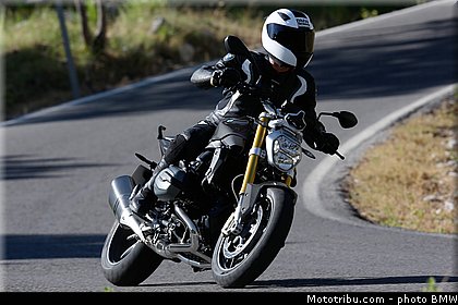 bmw_r_1200_r_2015_0018.jpg