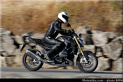 bmw_r_1200_r_2015_0019.jpg