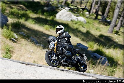 bmw_r_1200_r_2015_0023.jpg