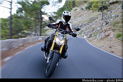 bmw_r_1200_r_2015_0027.jpg