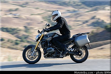 bmw_r_1200_r_2015_0036.jpg