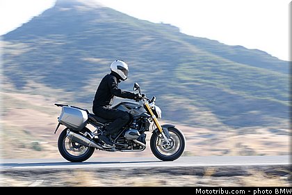 bmw_r_1200_r_2015_0037.jpg