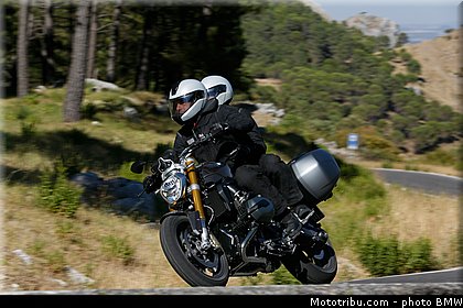 bmw_r_1200_r_2015_0044.jpg