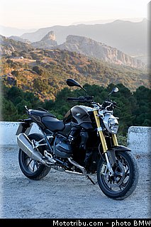 bmw_r_1200_r_2015_0050.jpg