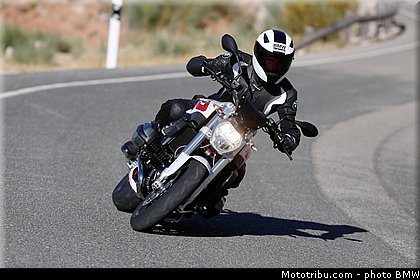 bmw_r_1200_r_2015_0067.jpg