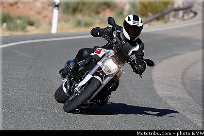 bmw_r_1200_r_2015_0068.jpg