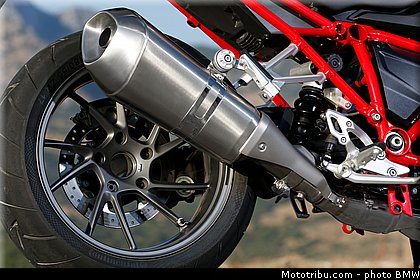bmw_r_1200_r_2015_0126.jpg