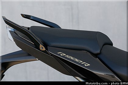 bmw_r_1200_r_2015_0131.jpg