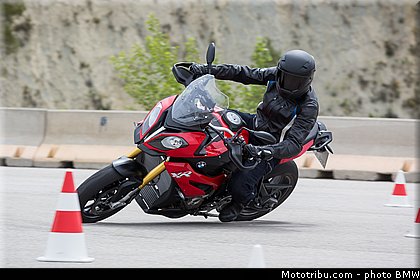 abs_pro_012_bmw_2016_s_1000_xr.jpg