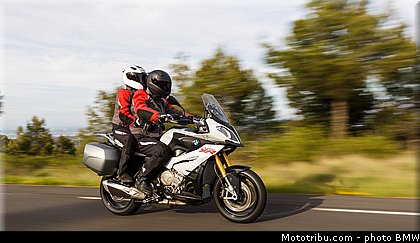 action_007_bmw_2016_s_1000_xr.jpg