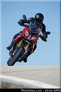 action_012_bmw_2016_s_1000_xr.jpg