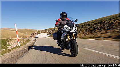 action_014_bmw_2016_s_1000_xr.jpg