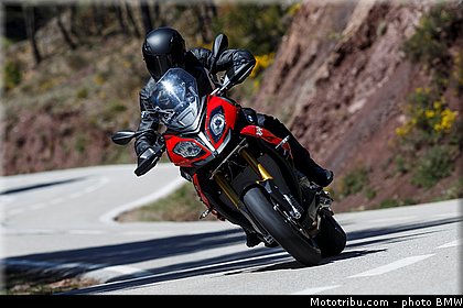 action_026_bmw_2016_s_1000_xr.jpg